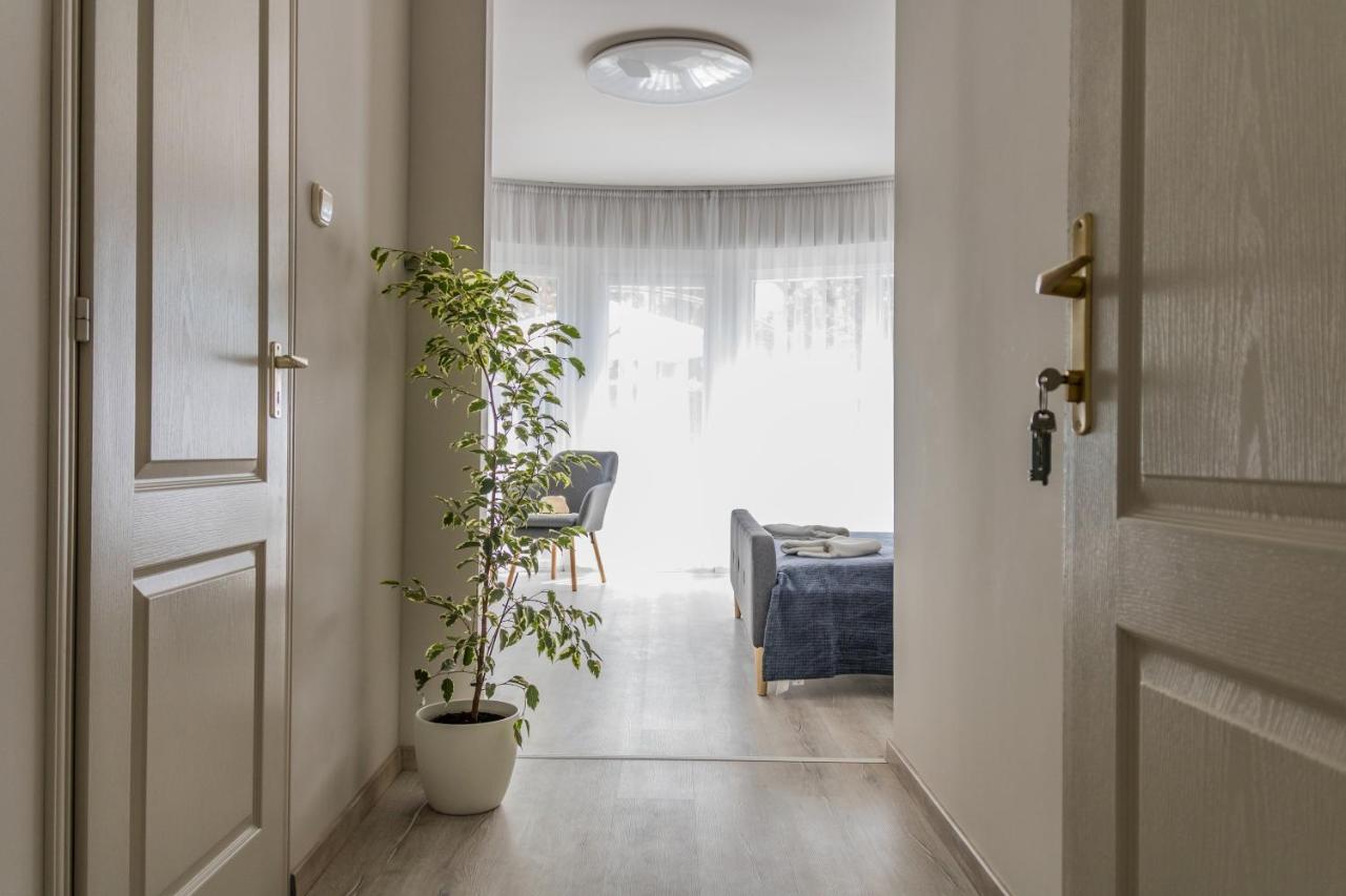 Villa 21 Boutique Rooms Balatonalmadi Exterior photo