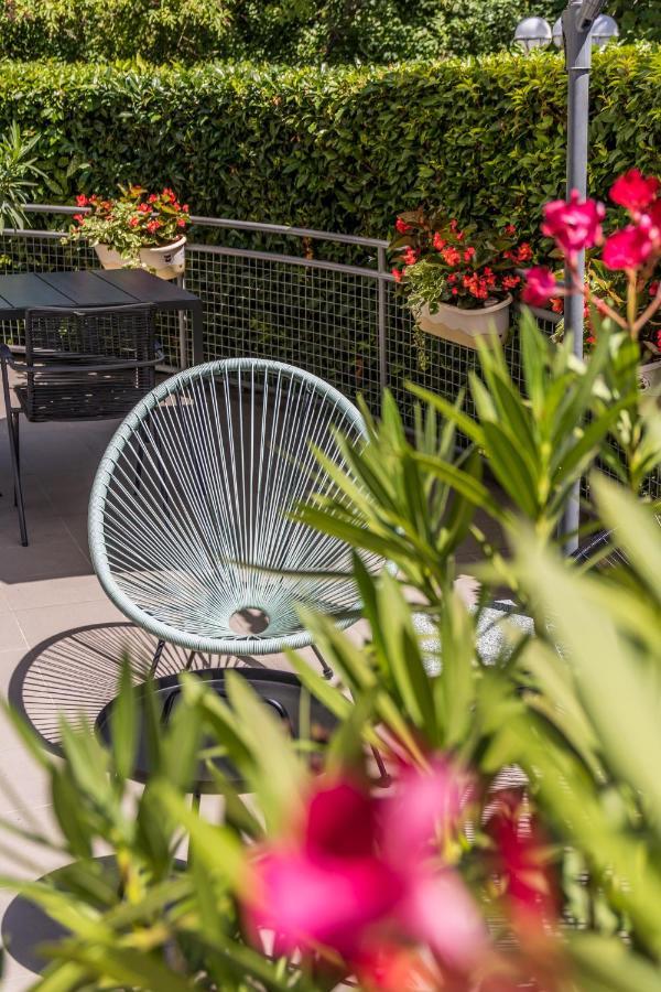 Villa 21 Boutique Rooms Balatonalmadi Exterior photo