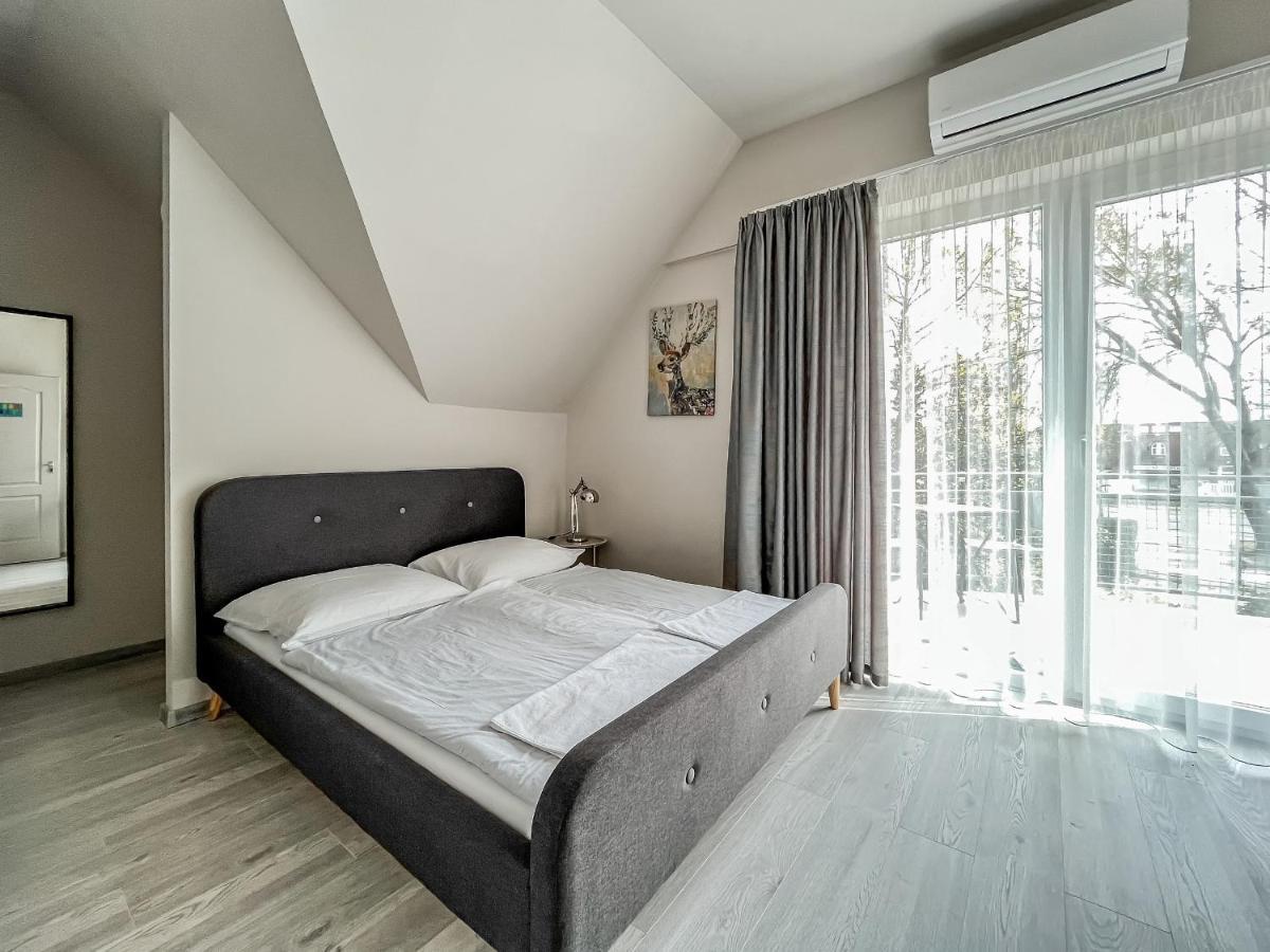 Villa 21 Boutique Rooms Balatonalmadi Exterior photo