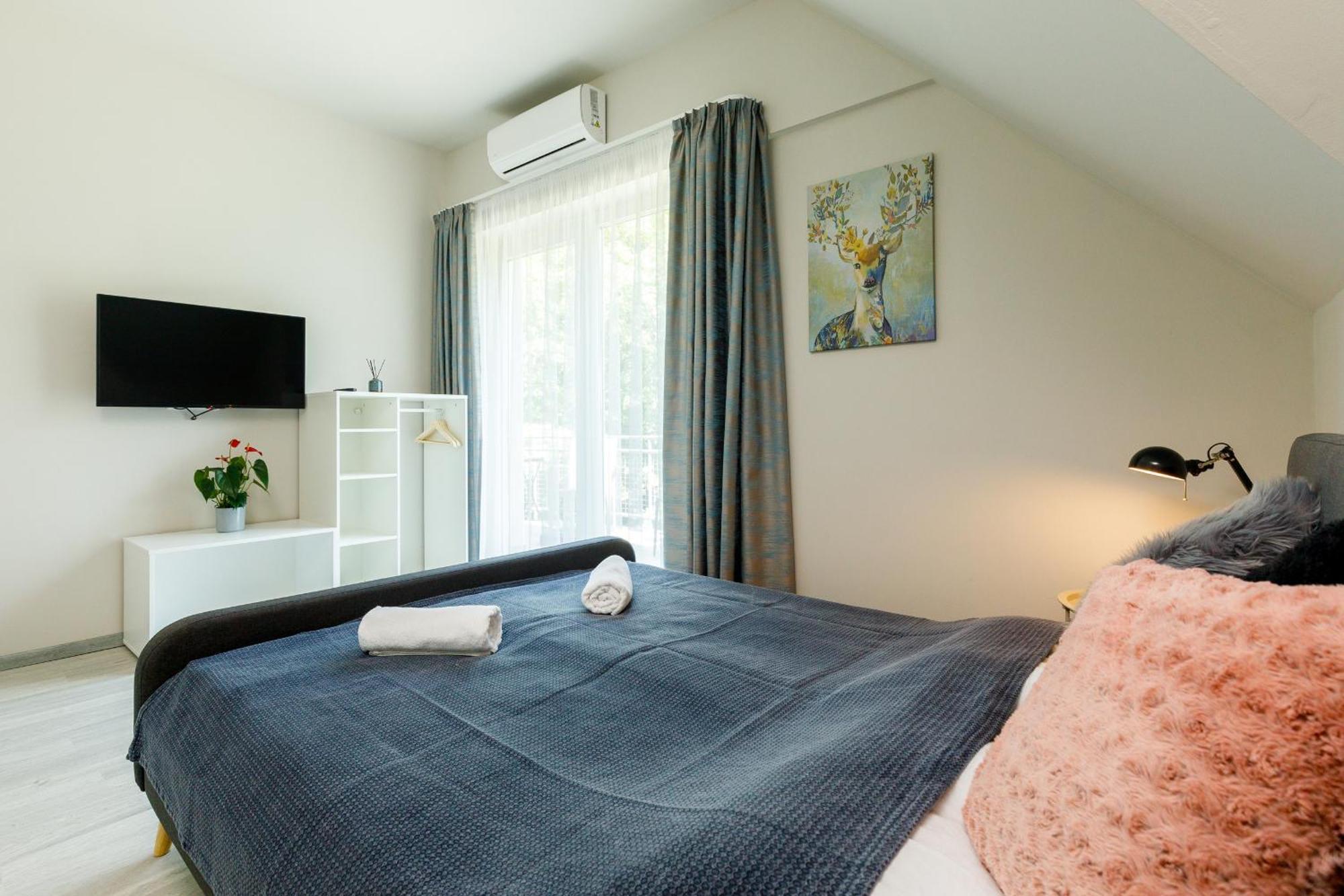 Villa 21 Boutique Rooms Balatonalmadi Exterior photo